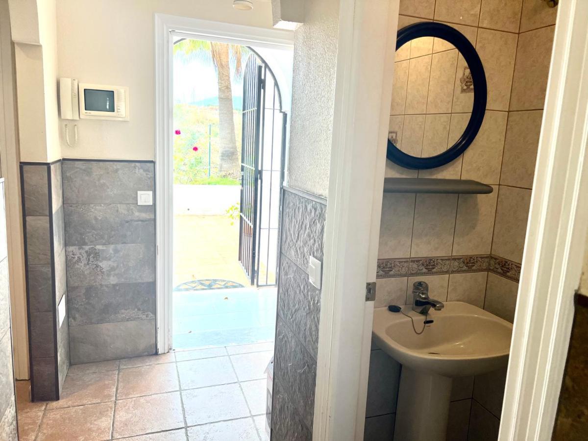 Fabulous Vacation In A 2 Bedroom Townhouse With 2 Terraces Overlooking The Sea, Suitable For 6 People 3 Swimming Pools Tennis And 200 Mts From The Sea El Faro Exterior foto